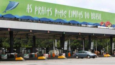 Praça de pedágio da Ecovia na BR-277, que liga Curitiba a Paranaguá .