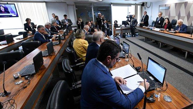 CCJ do Senado aprova pacote anticrime e prisão em segunda instância