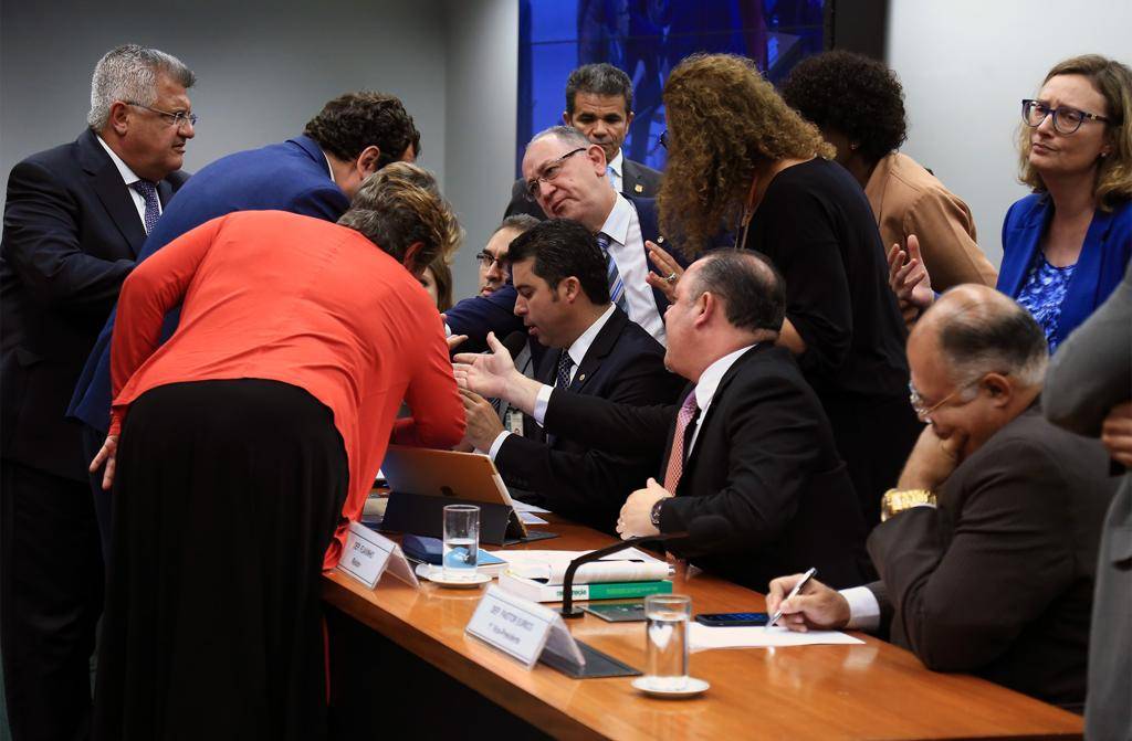 Deputados contrários ao projeto Escola sem Partido chegaram a obstruir fisicamente a continuação dos trabalhos em comissão especial criada para analisar o tema | Alex Ferreira/Câmara dos Deputados