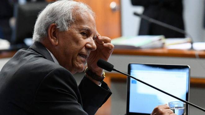Senador Oriovisto Guimarães (Pode-PR) incorporou sete emendas de colegas ao texto da PEC Emergencial.