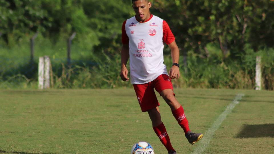 Atacante Thiago foi contratado pelo Flamengo