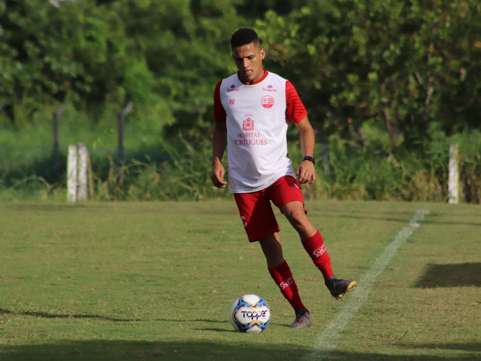 Atacante Thiago foi contratado pelo Flamengo