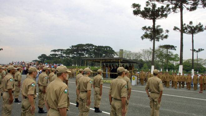 Formatura de policiais militares do Paraná.