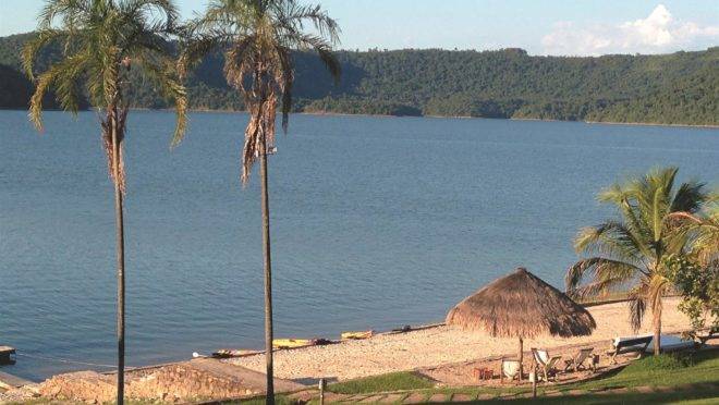 Praia artificial em Ribeirão Claro, interior do Paraná