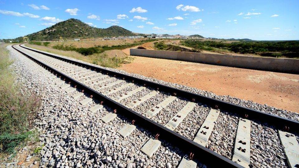 Governo Bolsonaro quer realizar o leilão de duas ferrovias em 2020.