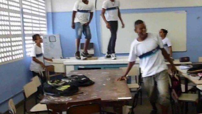 Tempo de aprendizado no Brasil é significativamente reduzido por causa da bagunça.