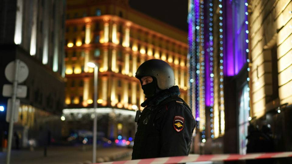 Polícia bloqueou as ruas de acesso ao escritório do FBS em Moscou
