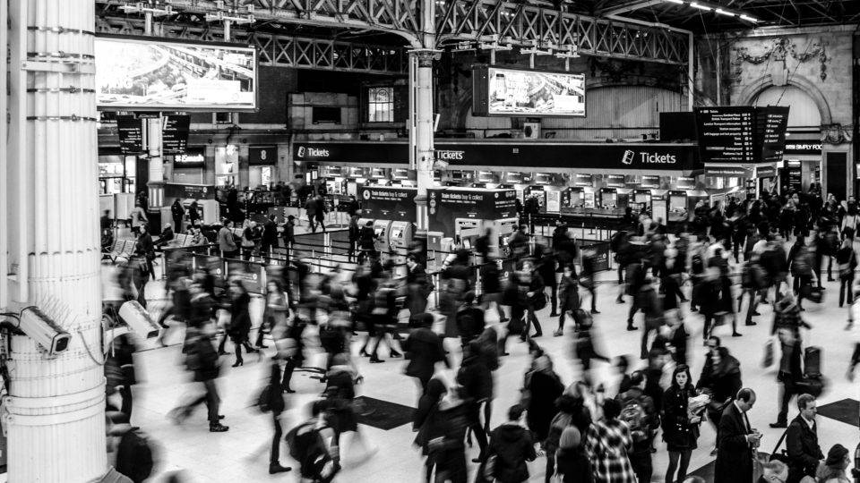 Como níveis básicos de conhecimento político podem melhorar a vida nas cidades? conhecimento_político_giro_sustentavel