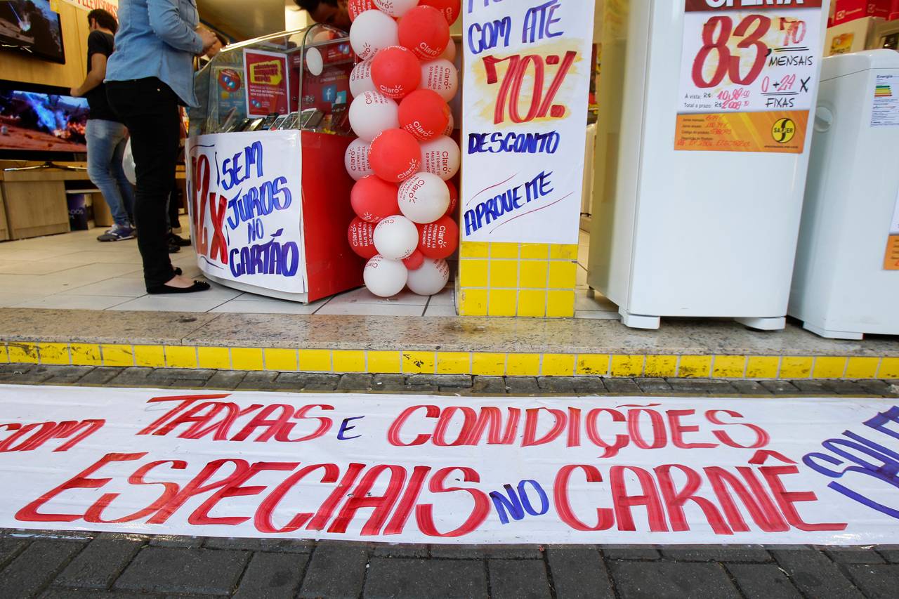 Loja anuncia condições especiais da prestação: Cadastro Positivo é um banco de dados sobre bons pagadores que pode facilitar o crédito para os consumidores