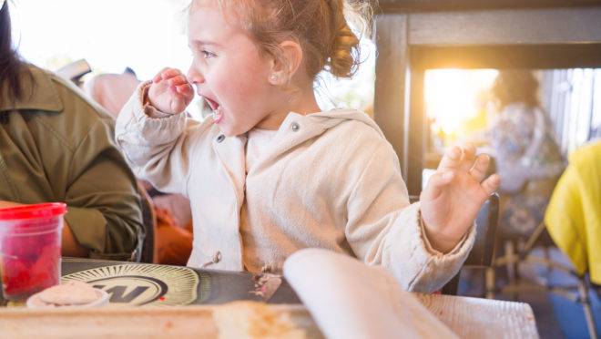 Movimento childfree defende espaços sem crianças