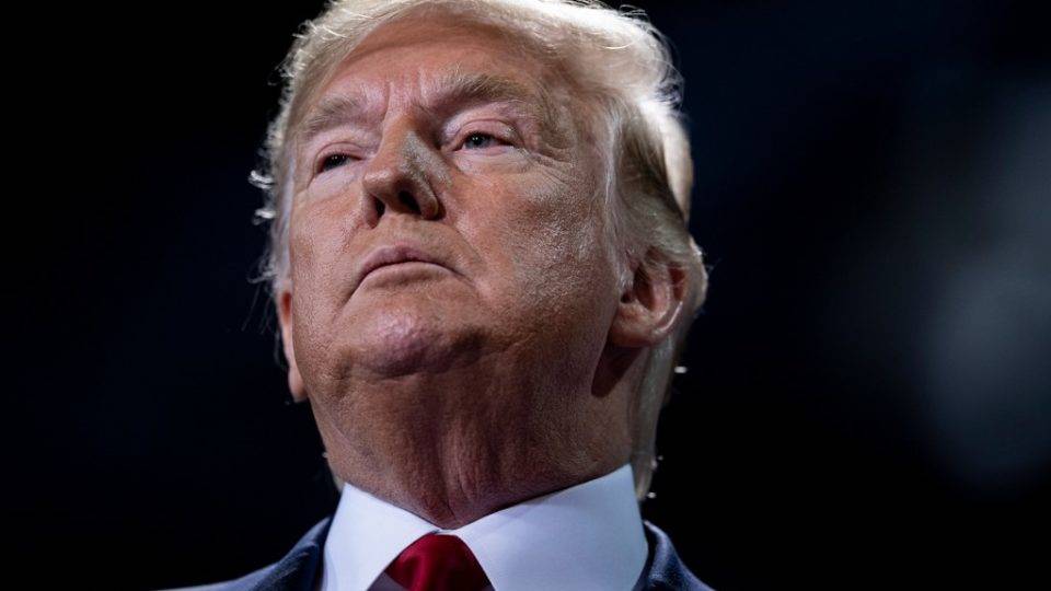 O risco que o impeachment representa para Donald Trump O presidente dos Estados Unidos, Donald Trump, em comício em Battle Creek, Michigan, no dia da votação do impeachment contra ele pela Câmara, 18 de dezembro de 2019