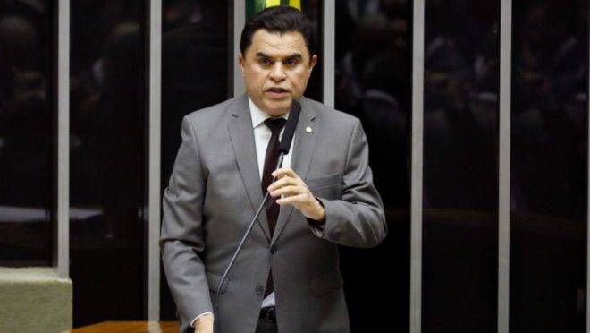 Deputado Wilson Santiago (PTB-PB)