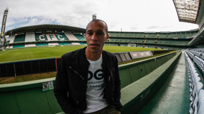 Miranda tem desejo de encerrar a carreira no Coritiba