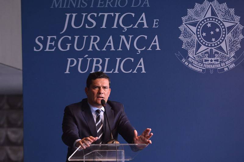 Sergio Moro discursa em evento.