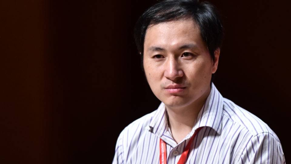 Cientista chinês He Jiankui