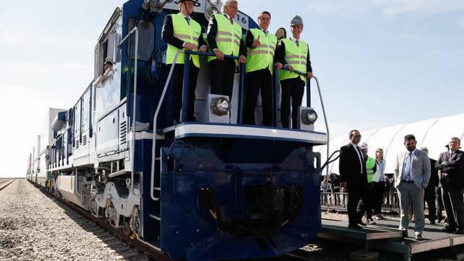 Presidente da República, Jair Bolsonaro, em vagão da Rumo, em Anápolis (GO): Ferrovia Norte-Sul.
