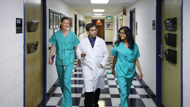 O cirurgião cardíaco Ashish Shah, do Johns Hopkins Hospital