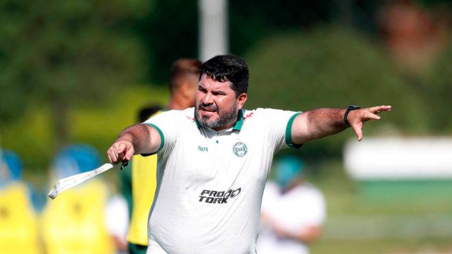 Técnico Eduardo Barroca, do Coritiba: clube precisa “virar a chave” na Copa do Brasil