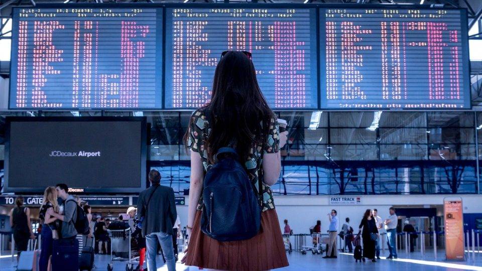 Startup lista 5 cuidados que o passageiro deve ter para viajar tranquilo nessas férias A Liberfly oferece consultoria gratuita para quem possui dúvidas sobre os próprios direitos durante uma viagem de avião.