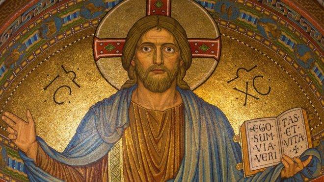 Não há nenhuma passagem no Novo Testamento que defenda a caridade governamental ou interferência do Estado na vida dos cidadãos.