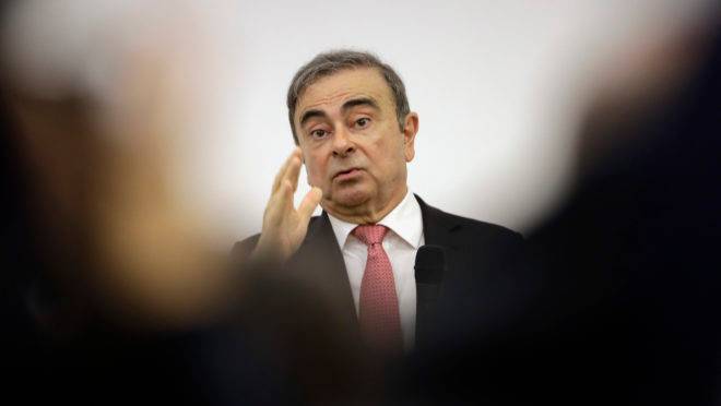 Ex-todo-poderoso da aliança Renault-Nissan em coletiva de imprensa no Líbano
