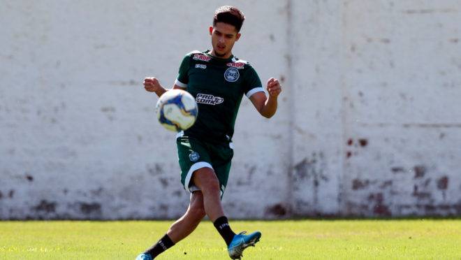 Yan Couto deve ficar no Coxa apenas até junho