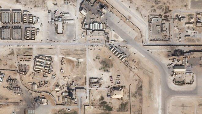 Imagem de satélite mostra a base aérea de Ain Al-Asad, no Iraque, após ataque de mísseis do Irã, 8 de janeiro de 2020