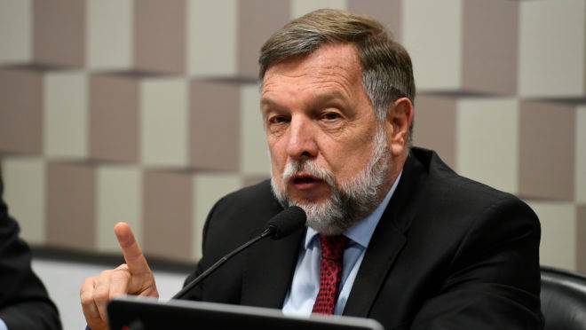 Senador Flávio Arns (Rede).