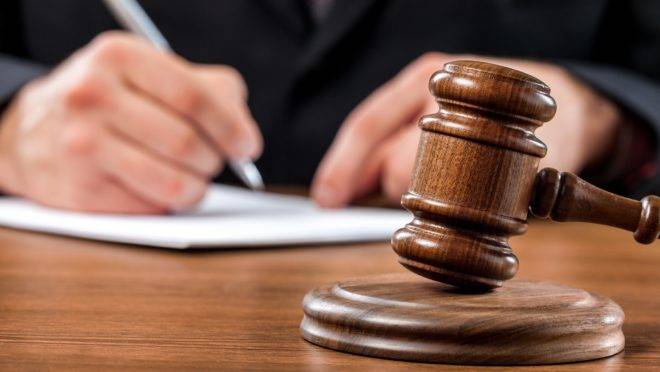 O magistrado apontou que não haveria provas desse crime e absolveu o réu.