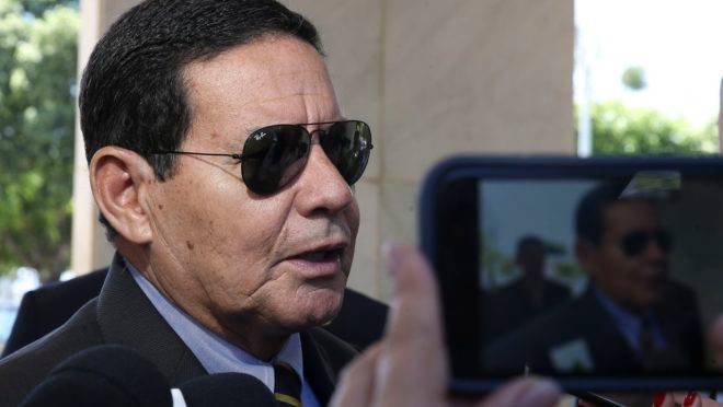 As mudanças de comportamento do vice Hamilton Mourão