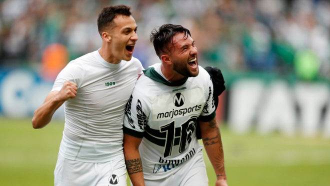 Em 2019, a empresa estampava sua marca nas costas da camisa do Coritiba