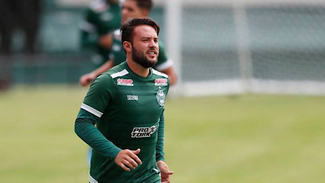 Giovanni foi um dos destaques na reta final do Coritiba na Série B