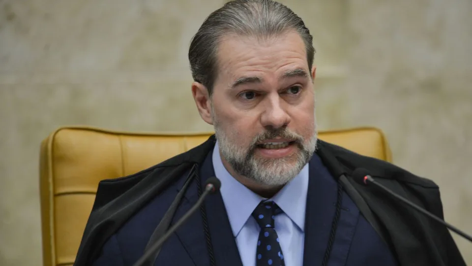 Ministro Dias Toffoli disse que reconhecer o direito ao esquecimento violaria a liberdade de imprensa e de informação, garantidas pela Constituição.