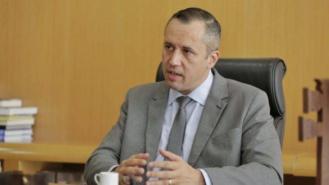 Roberto Alvim perde cargo no governo Bolsonaro após repetir citação de ministro nazista