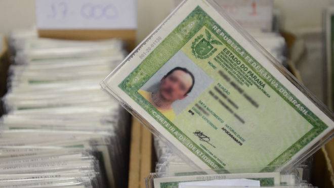 Nova cédula de identidade já é emitida no Paraná