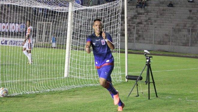 Andrey voltou ao Paraná em busca de espaço