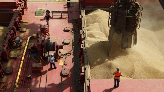 A soja é o produto brasileiro mais exportado para a China, seguida de petróleo e minério de ferro.