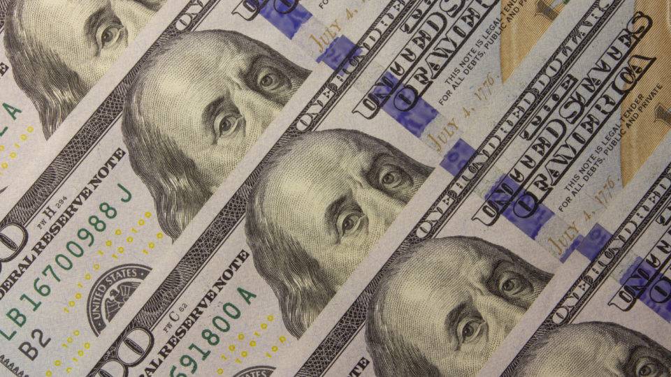 Dólar volta a valorizar e Bolsa brasileira fecha em alta Banco Mundial