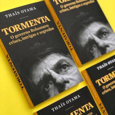 Livro narra as tormentas do primeiro ano de Jair Bolsonaro Livro narra as tormentas do primeiro ano de Jair Bolsonaro