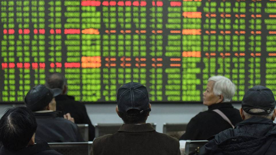 Bolsas registram alta um dia após pânico no mercado Dólar