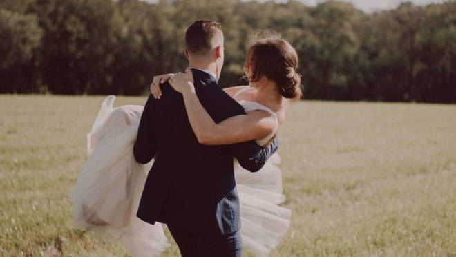 Recém-casados: nessa junção de duas histórias, o que o casal deve fazer para se adaptar?