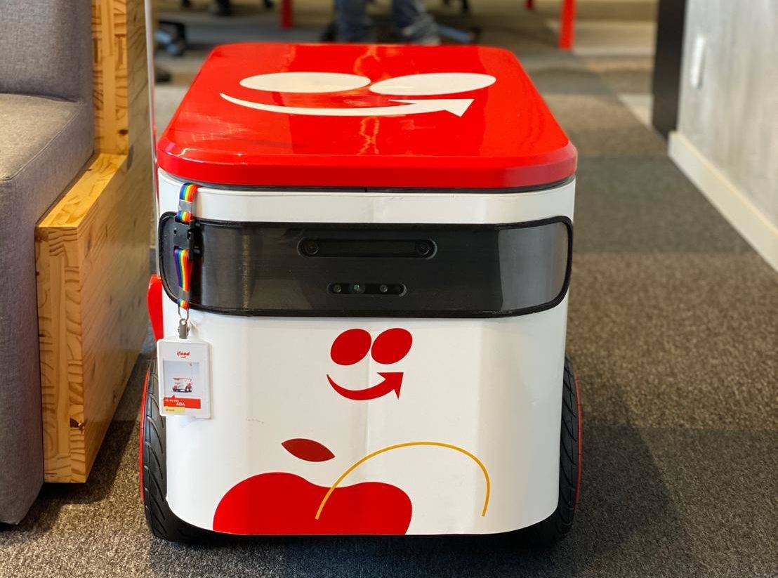 Chamado de ADA, O robô do iFood está em testes na sede da startup em Osasco (SP). Foto: Reprodução/LinkedIn Chamado de ADA, O robô do iFood está em testes na sede da startup em Osasco (SP). Foto: Reprodução/LinkedIn