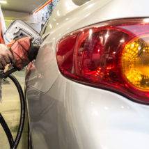 Combustíveis sem impostos: qual o efeito no seu bolso e nos cofres públicos