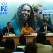 De abstinência sexual a ação em escolas: 5 mitos sobre a campanha de Damares