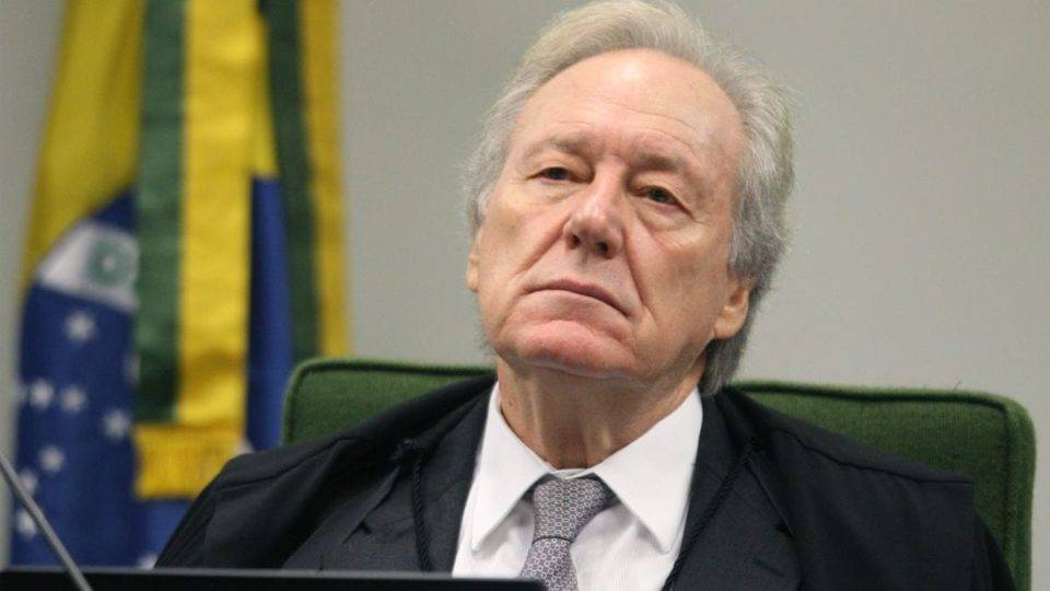Lewandowski vota por validade imediata de acordo individual para cortar salário Ricardo Lewandowski, ministro do STF.
