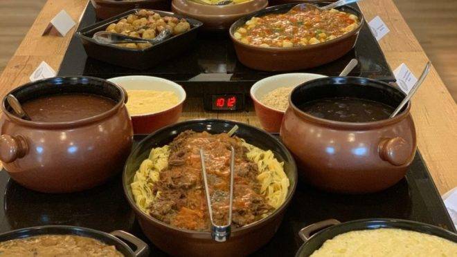 Buffet a quilo do Combray Gastronomia.