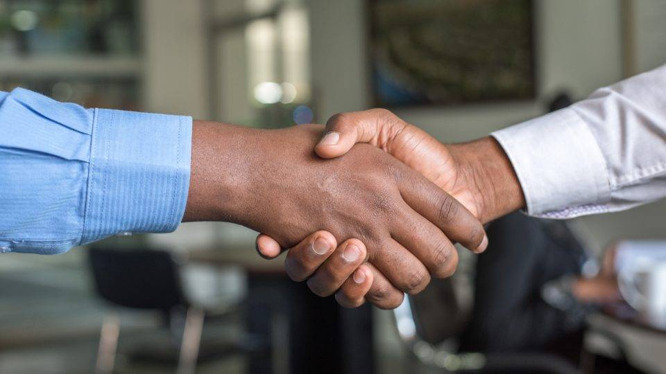 empresas-criam-fundos-de-investimento-para-aquisição-de-startups