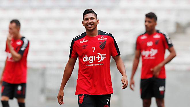 Rony volta a ser relacionado no time rubro-negro.