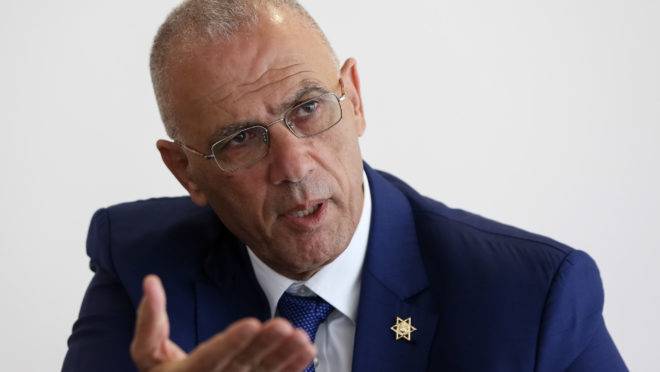 O que pensa o O embaixador de Israel no Brasil, Yossi Shelley
