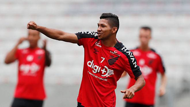 Rony ainda não chegou a acordo para renovar com o Athletico, mas é o protagonista do time na final contra o Flamengi